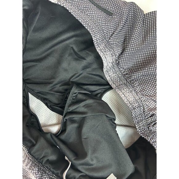 Nike‎ Grey & Black Athletic Running Shorts Dri-Fit Size Large - Picture 3 of 7